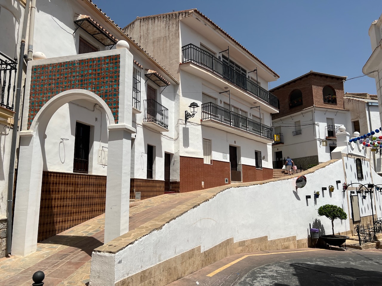 Traditional Town House for sale in Periana, Andalucia