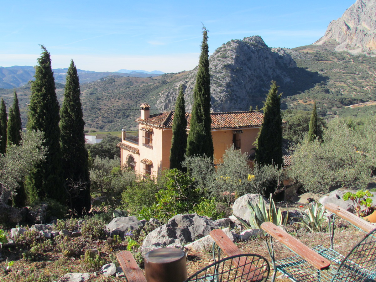  Country Villa for sale in Riogordo, Andalucia